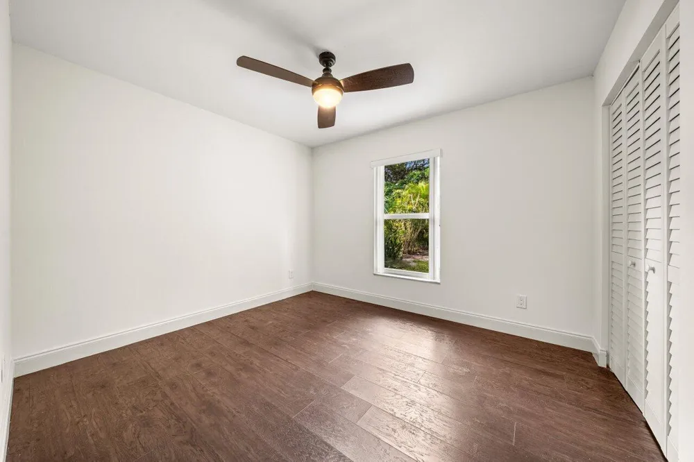 638 SW 4th Avenue Boynton Beach, FL 33426