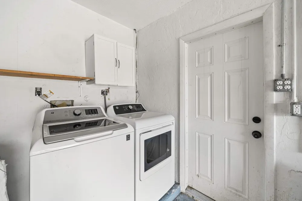 638 SW 4th Avenue Boynton Beach, FL 33426