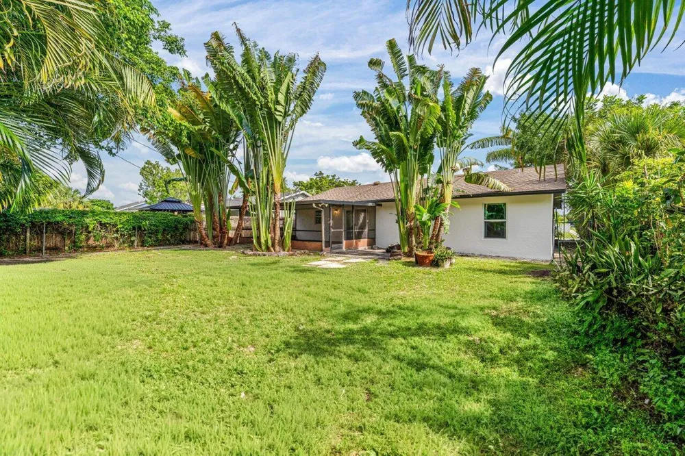 638 SW 4th Avenue Boynton Beach, FL 33426