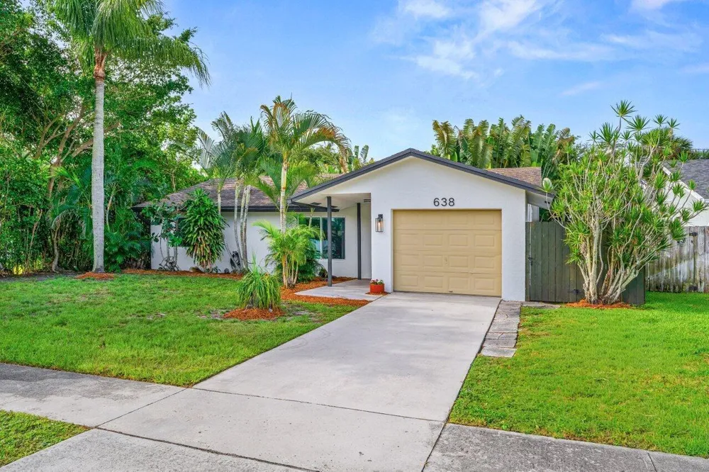 638 SW 4th Avenue Boynton Beach, FL 33426