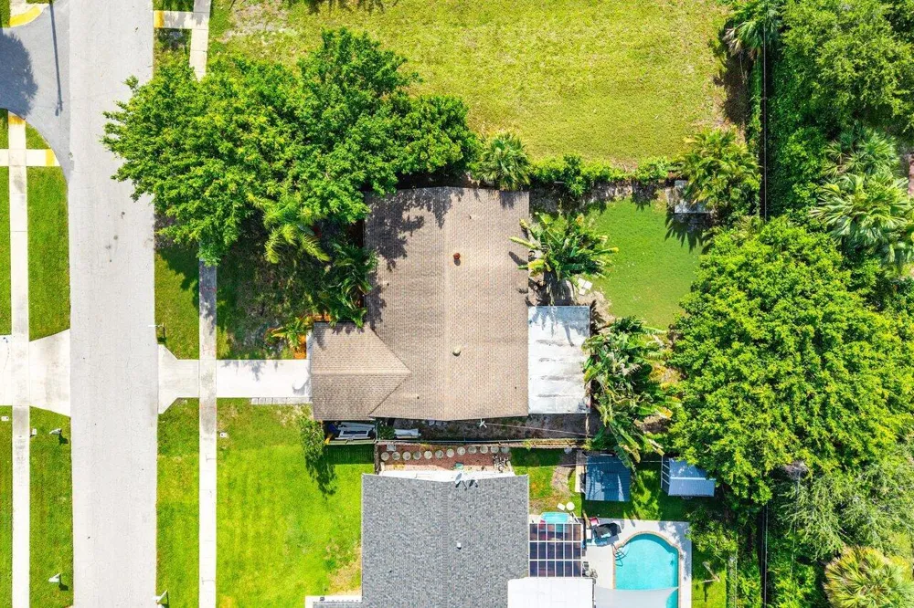 638 SW 4th Avenue Boynton Beach, FL 33426