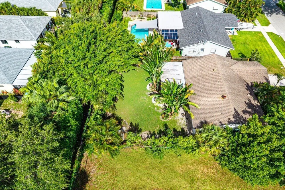 638 SW 4th Avenue Boynton Beach, FL 33426
