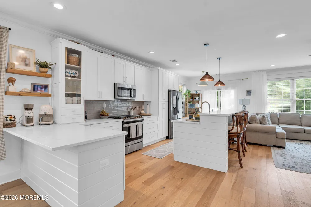 6 Samantha Way Eatontown, NJ 07724