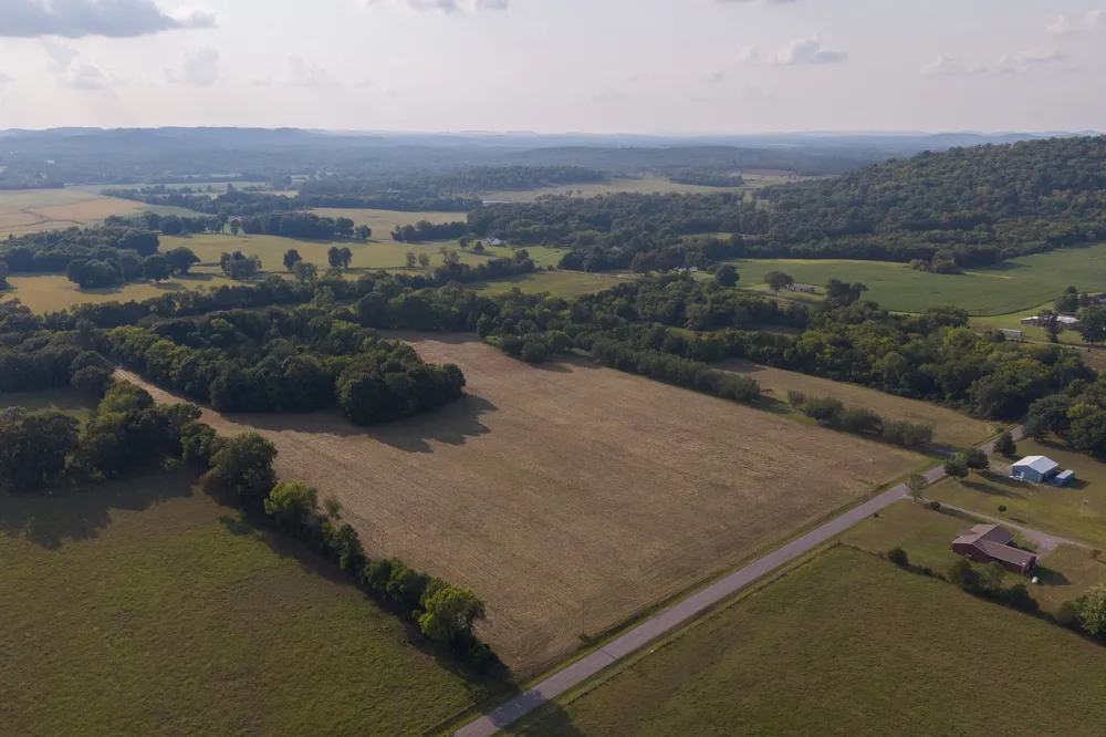 975 Haunt Hollow Rd Unionville, TN 37180