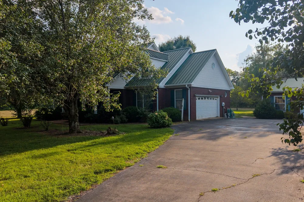 975 Haunt Hollow Rd Unionville, TN 37180