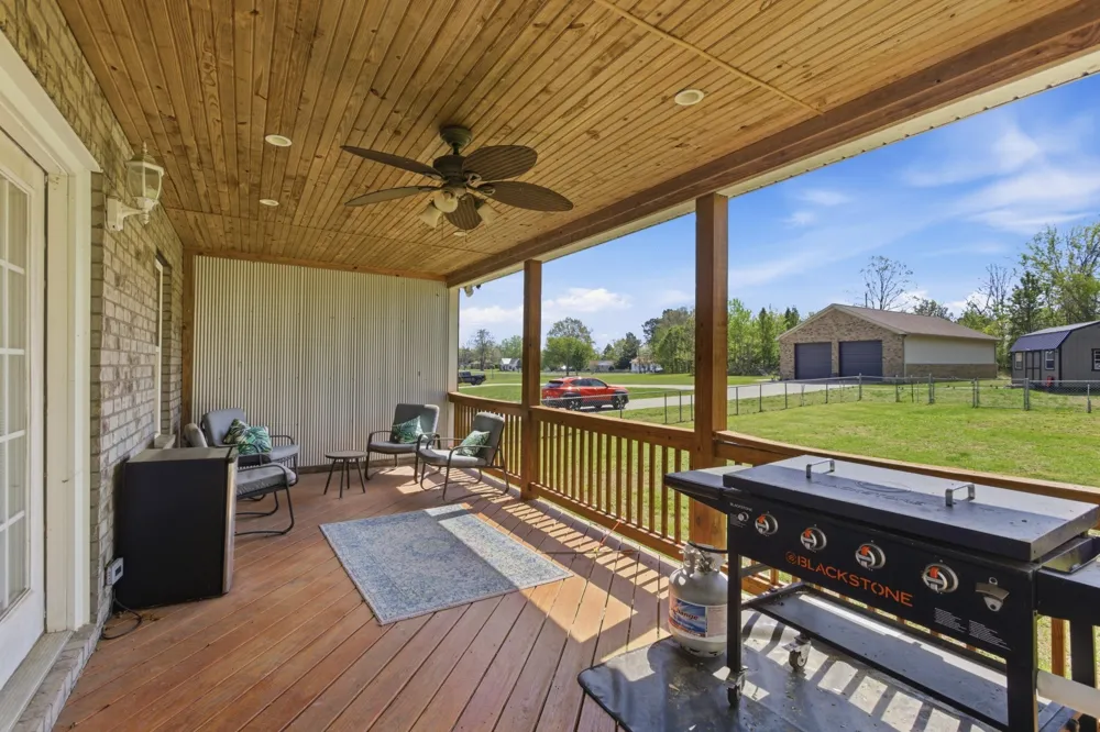 435 Long St W Mc Ewen, TN 37101