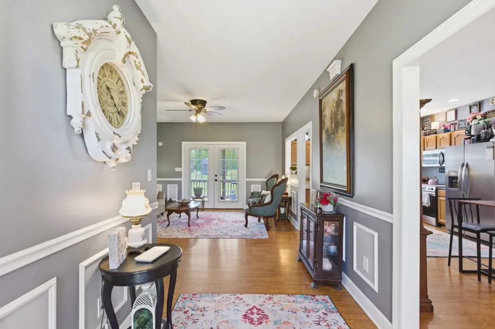 435 Long St W Mc Ewen, TN 37101