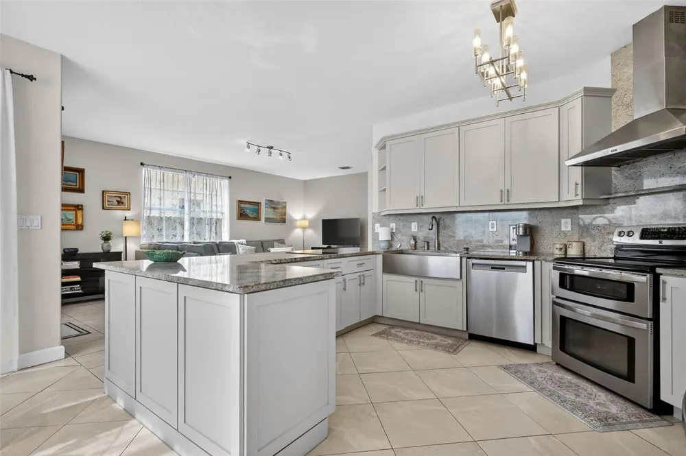 15144 SW 20TH STREET Miami, FL 33185