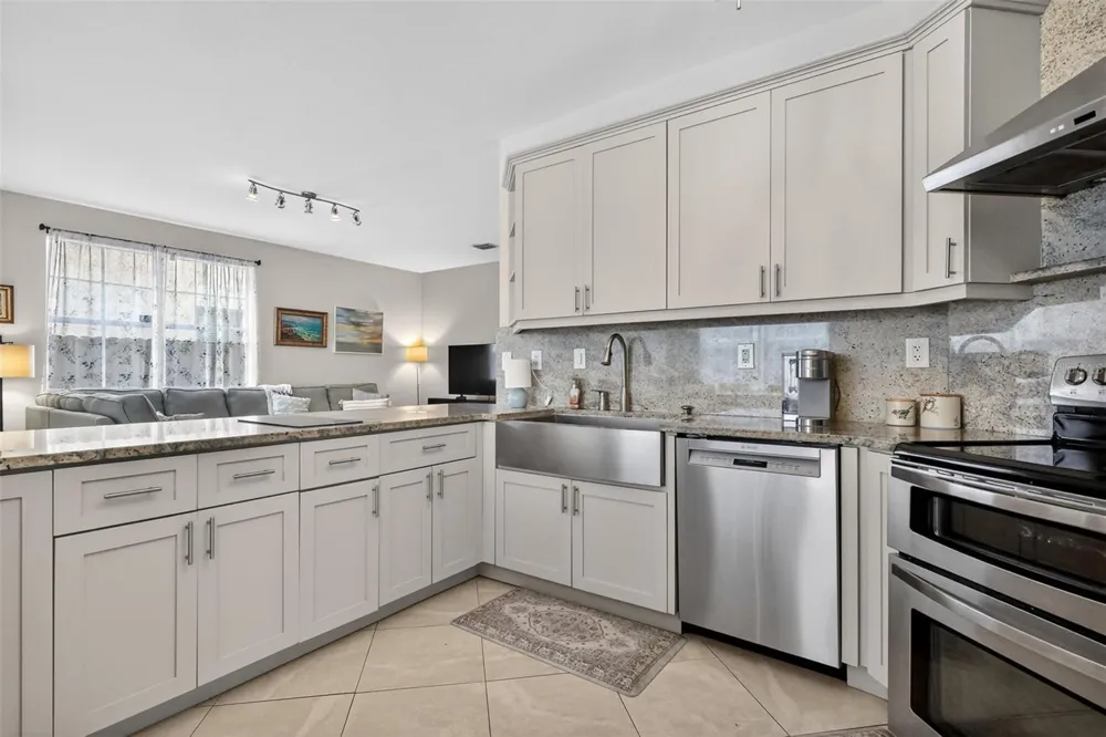 15144 SW 20TH STREET Miami, FL 33185