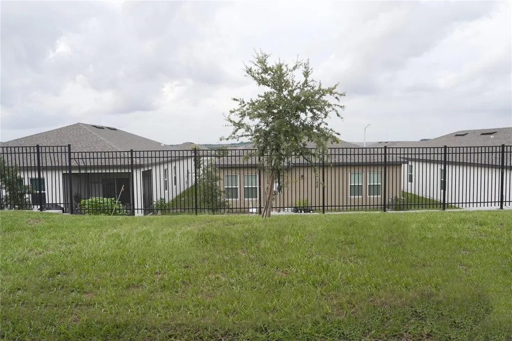 870 BALLANTYNE DR Lake Wales, FL 33898