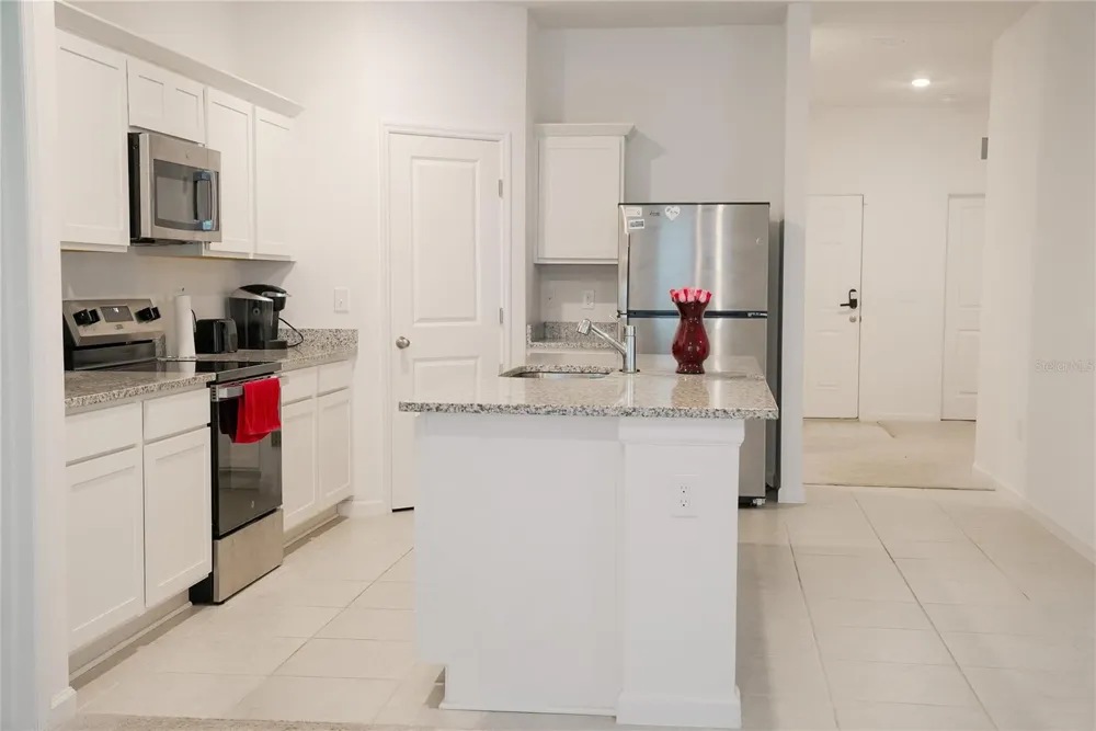 870 BALLANTYNE DR Lake Wales, FL 33898