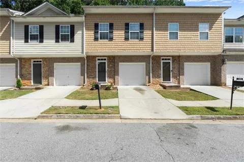 5016 Lower Elm Street
