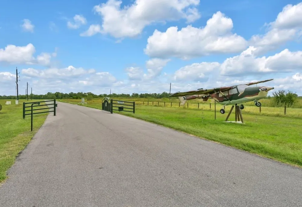 7787 Meteor Drive Sealy, TX 77474