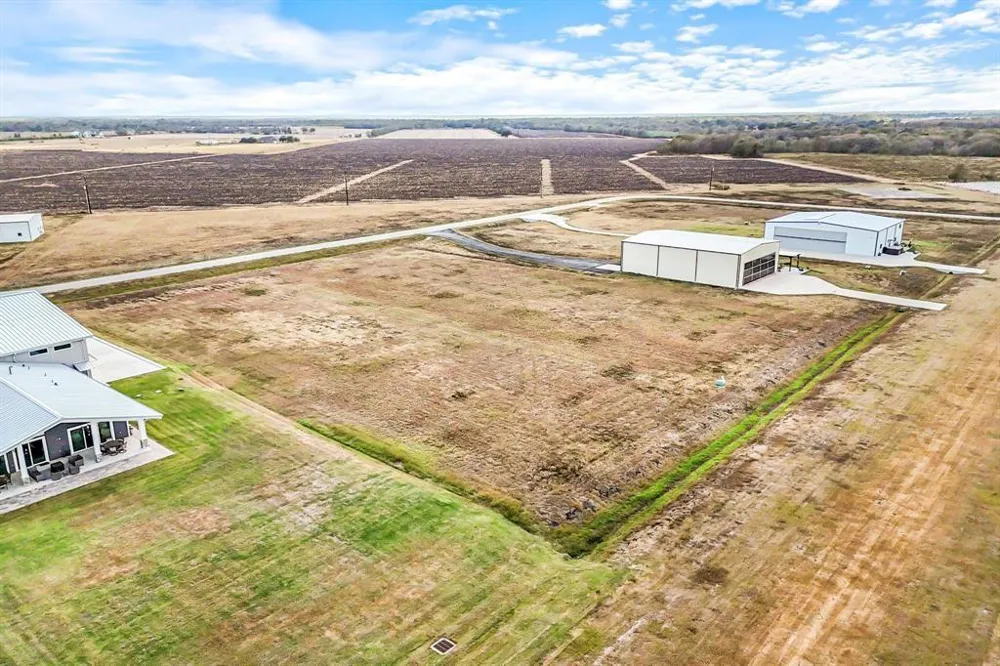 7787 Meteor Drive Sealy, TX 77474