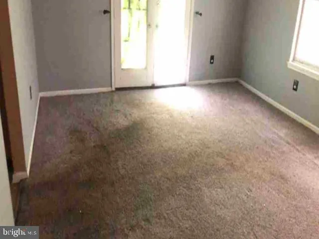 19 SUMMIT COURT Clementon, NJ 08021