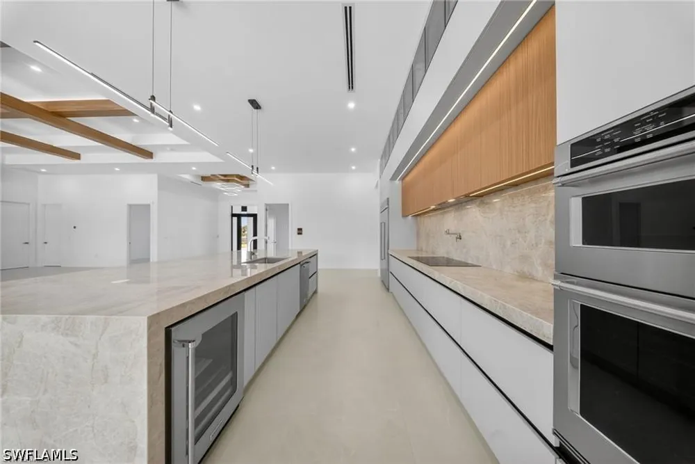 39th Street SW Naples, FL 34117