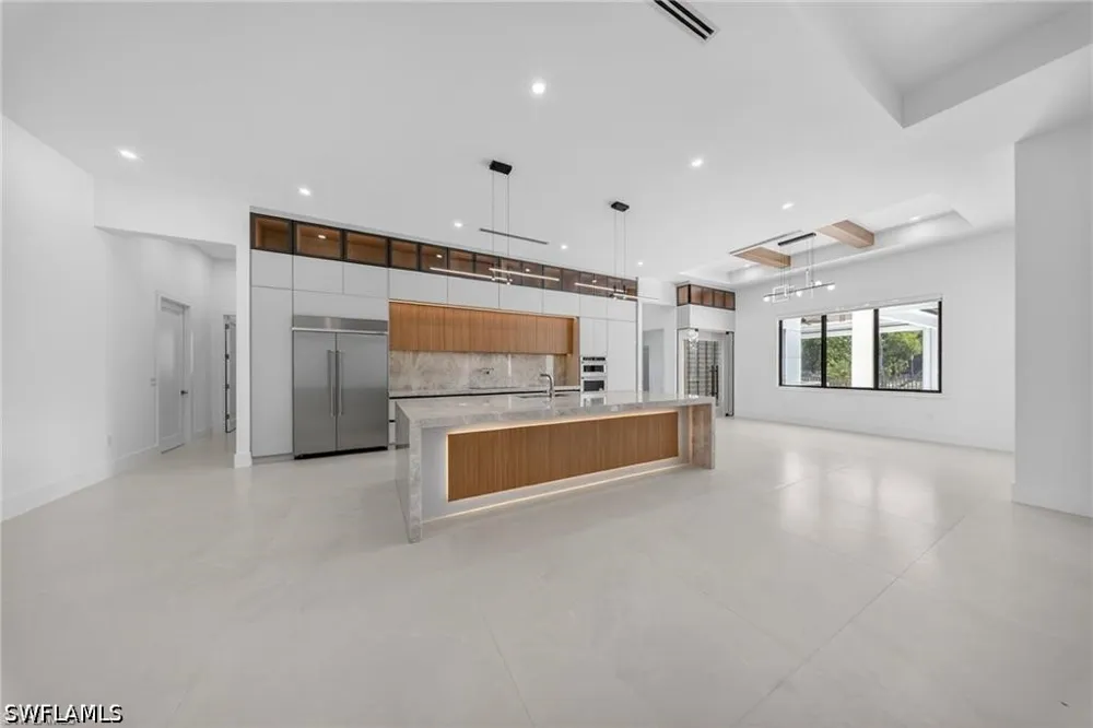 39th Street SW Naples, FL 34117