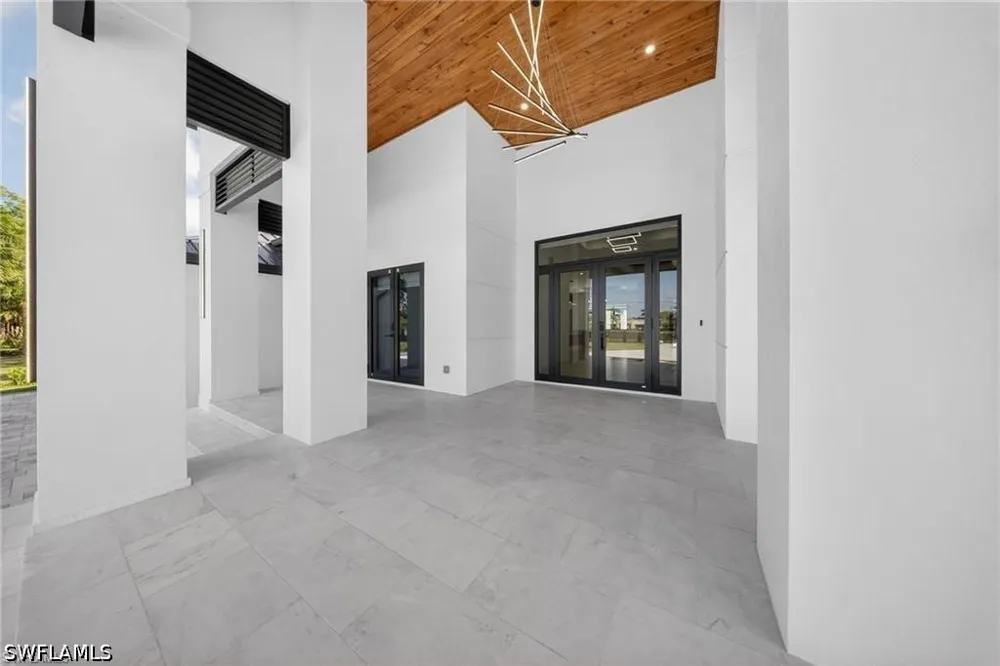 39th Street SW Naples, FL 34117