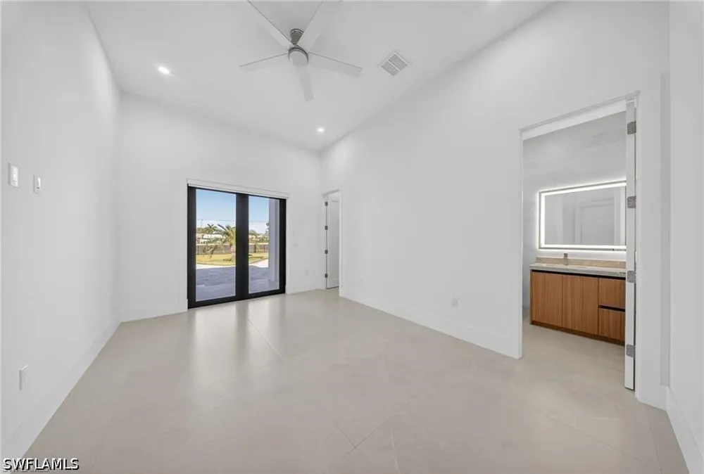 39th Street SW Naples, FL 34117