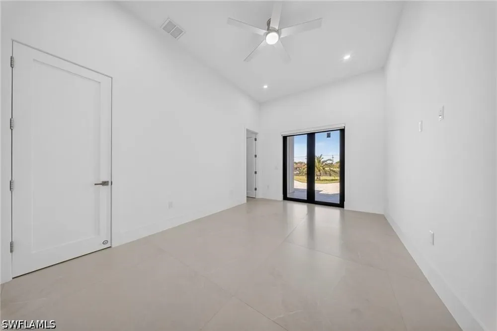 39th Street SW Naples, FL 34117