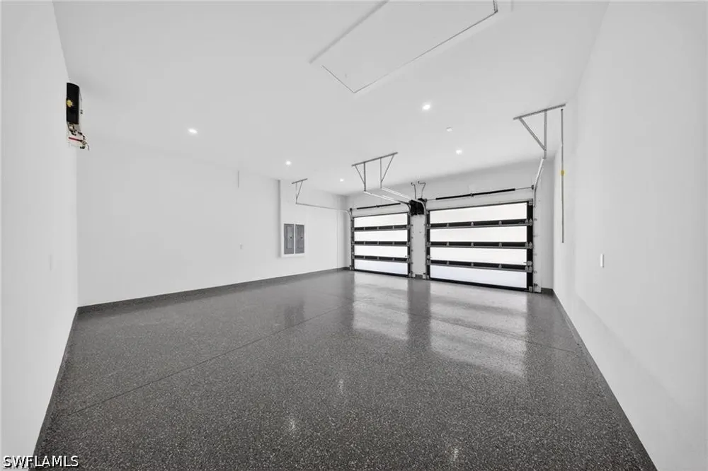 39th Street SW Naples, FL 34117