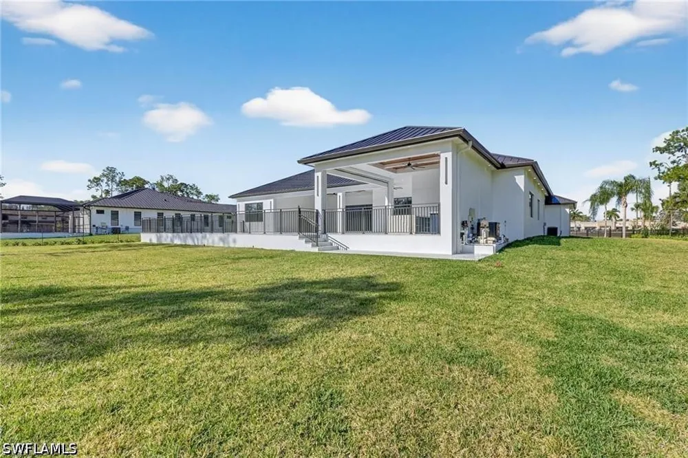 39th Street SW Naples, FL 34117