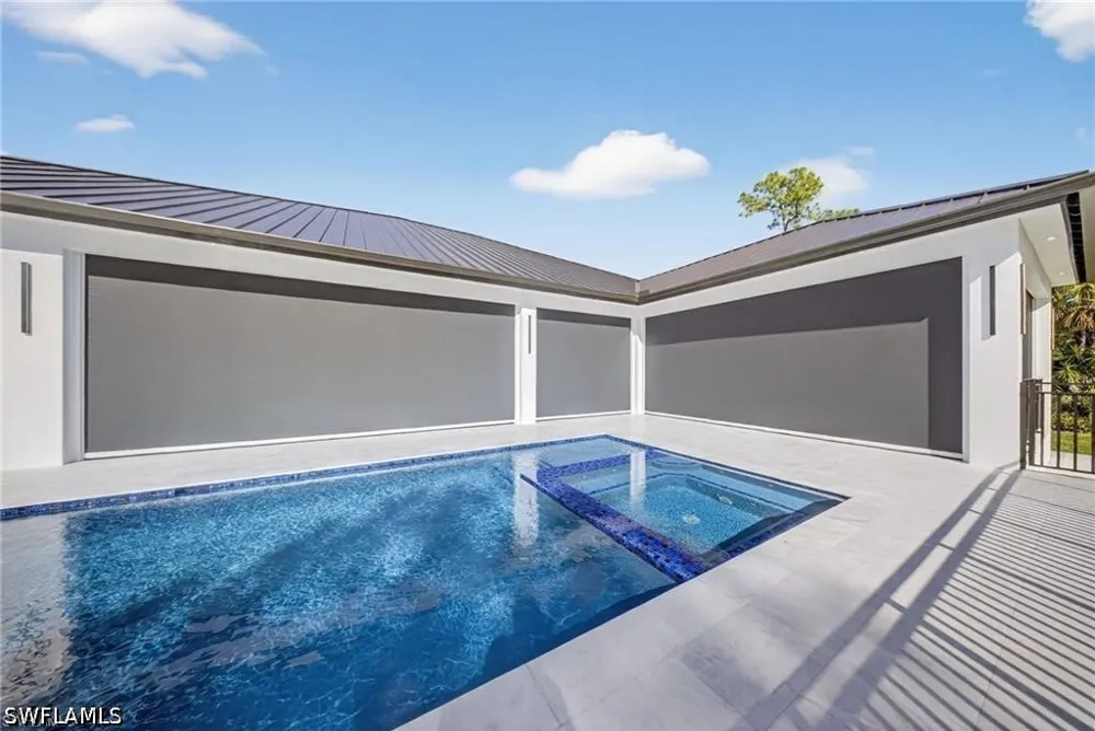 39th Street SW Naples, FL 34117