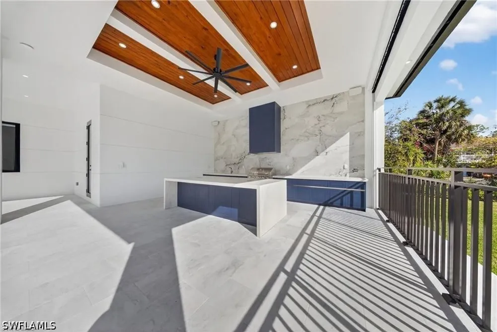 39th Street SW Naples, FL 34117