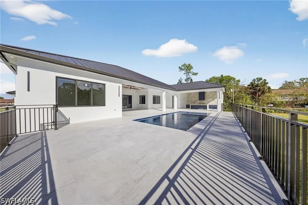 39th Street SW Naples, FL 34117