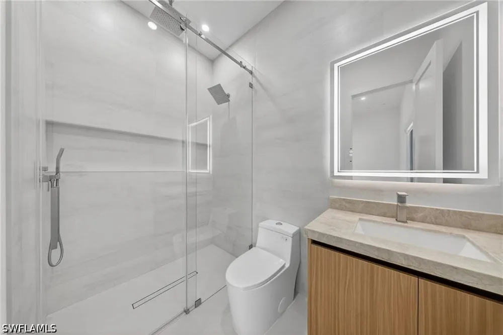 39th Street SW Naples, FL 34117
