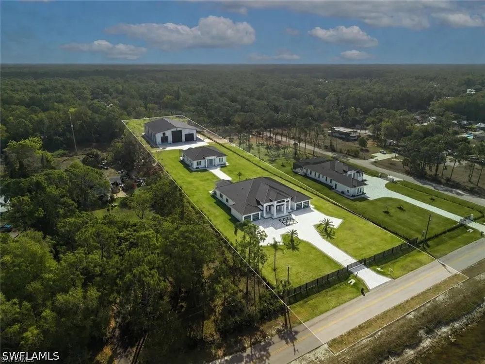 39th Street SW Naples, FL 34117