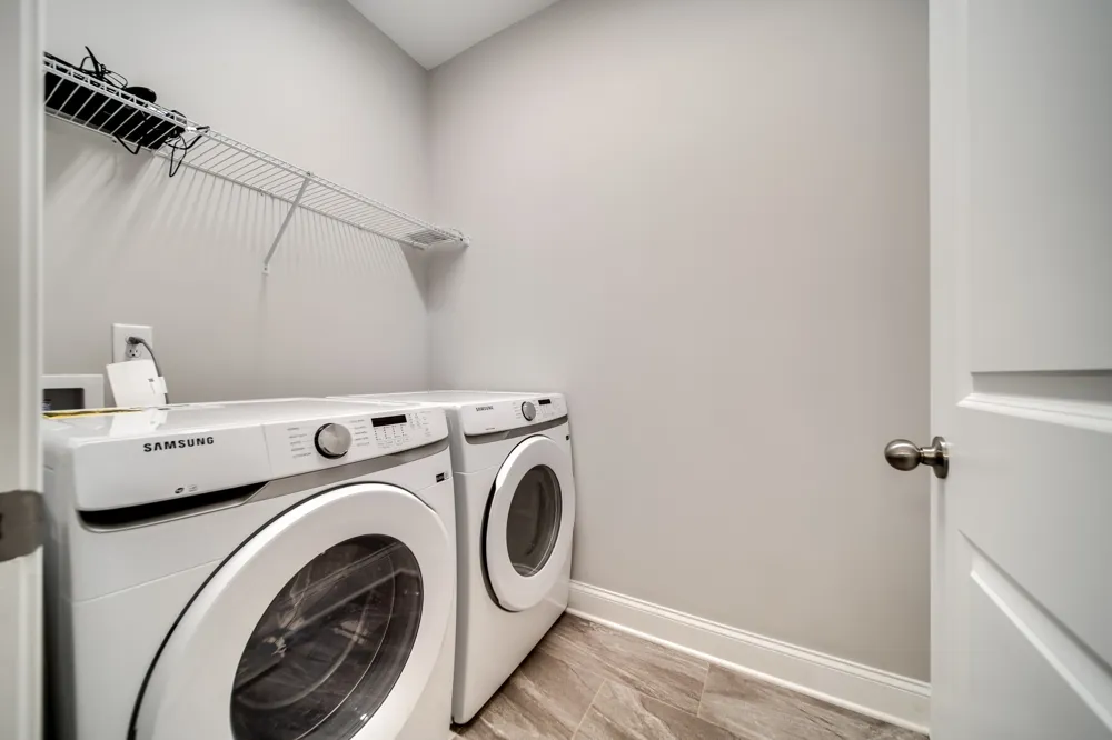 391 Carriage House Ln Hendersonville, TN 37075
