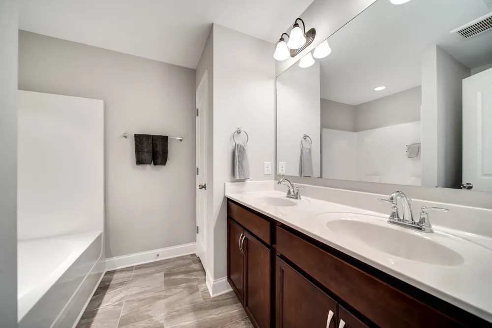 391 Carriage House Ln Hendersonville, TN 37075