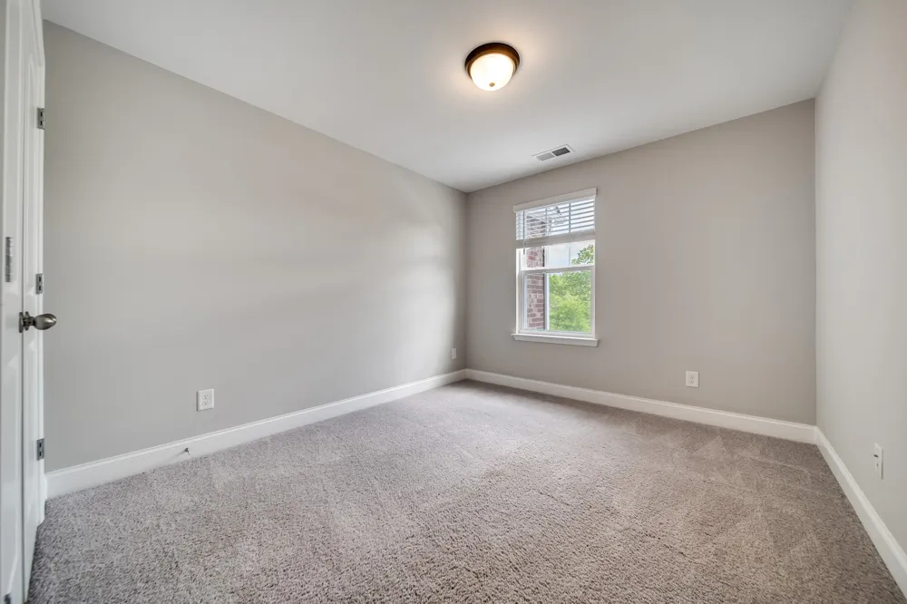 391 Carriage House Ln Hendersonville, TN 37075