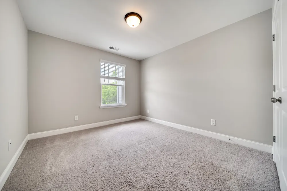 391 Carriage House Ln Hendersonville, TN 37075