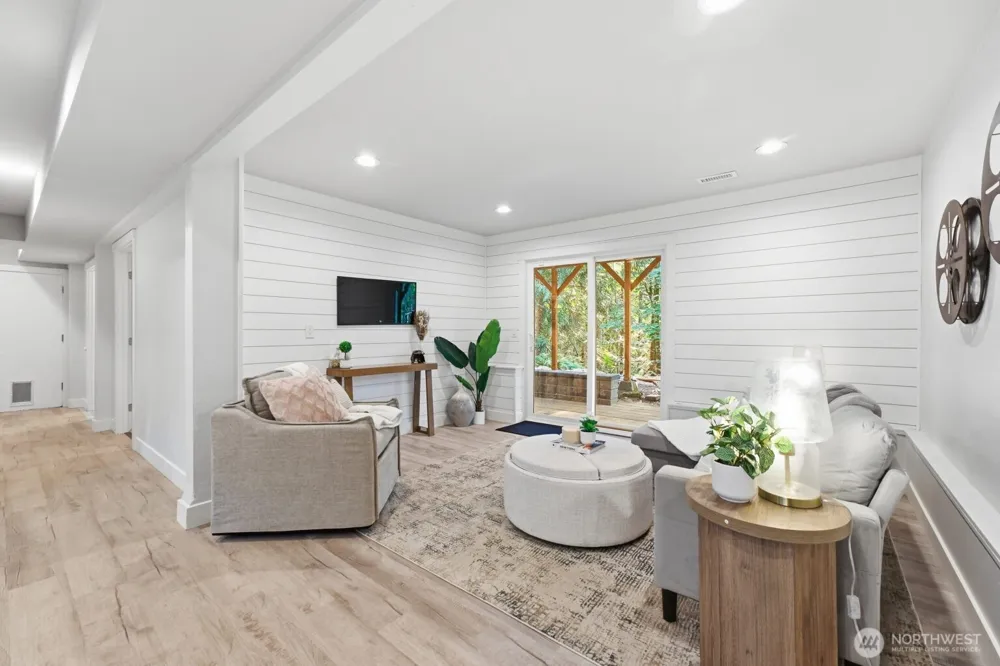 25120 SE 14th Street Sammamish, WA 98075