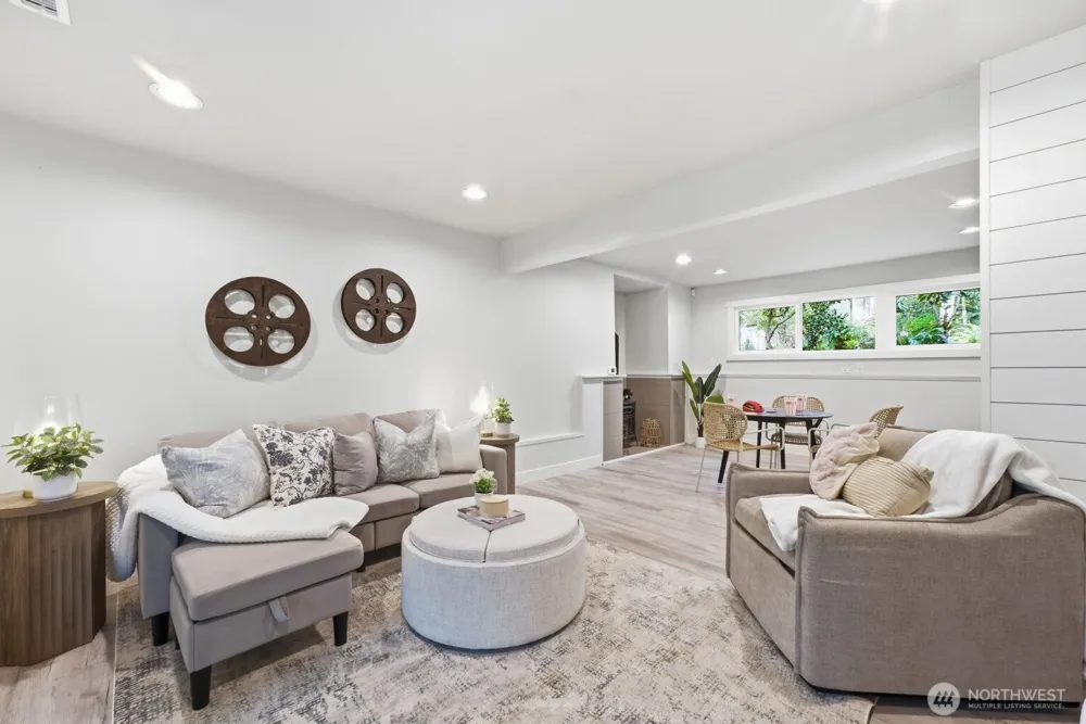 25120 SE 14th Street Sammamish, WA 98075