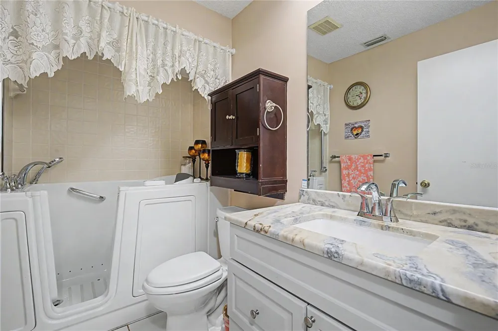 38225 BOXWOOD DRIVE Zephyrhills, FL 33542