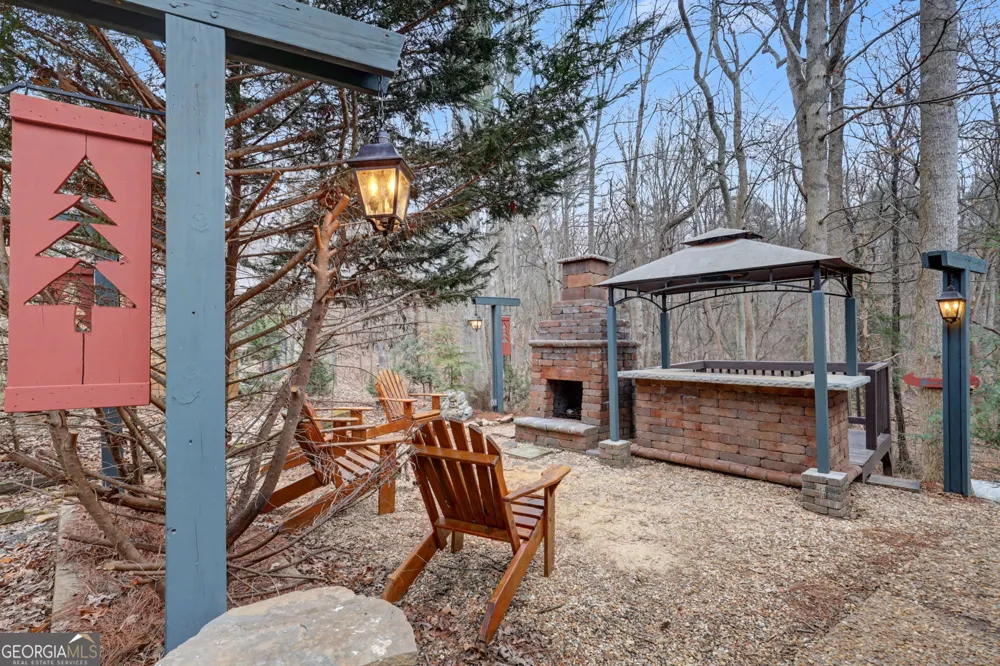 150 Summit ST Ellijay, GA 30540