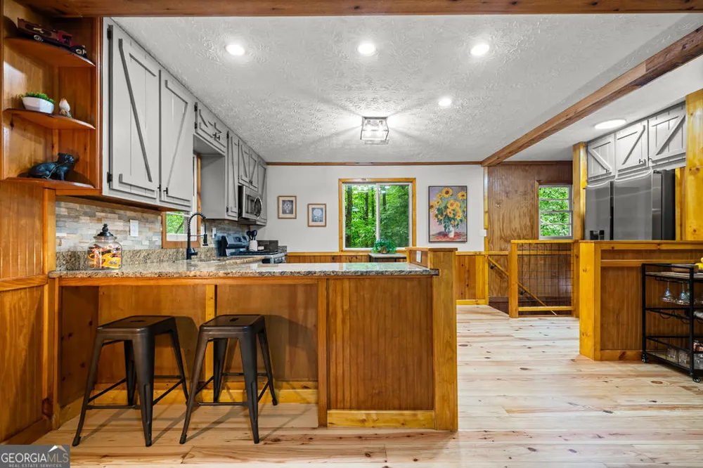 150 Summit ST Ellijay, GA 30540
