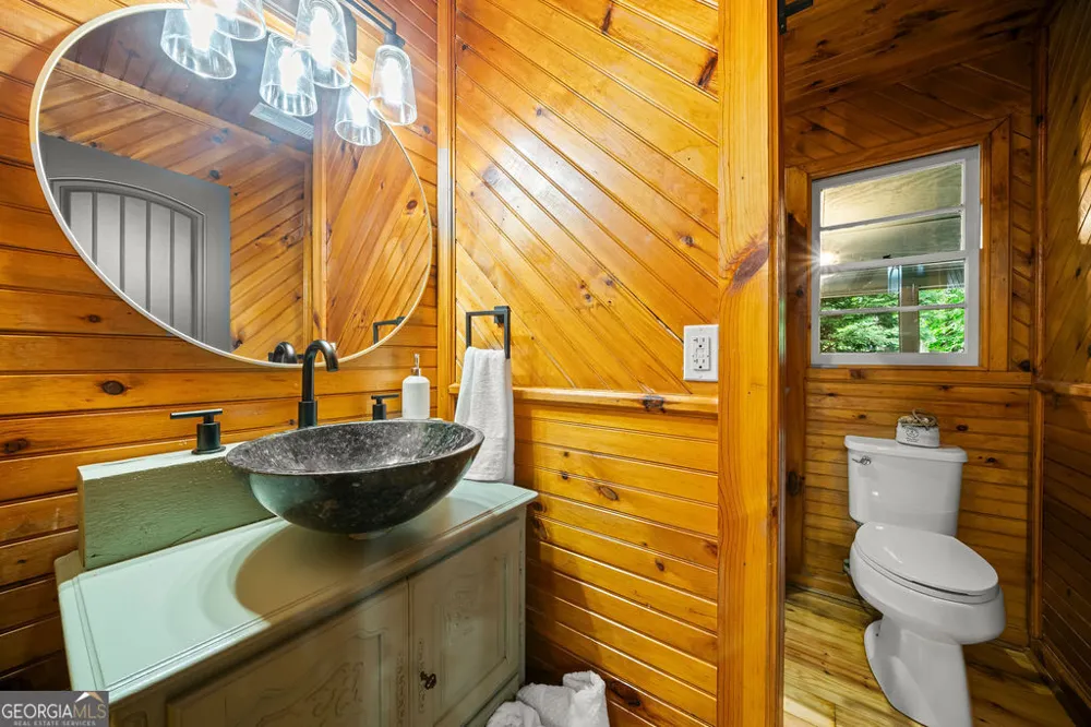 150 Summit ST Ellijay, GA 30540