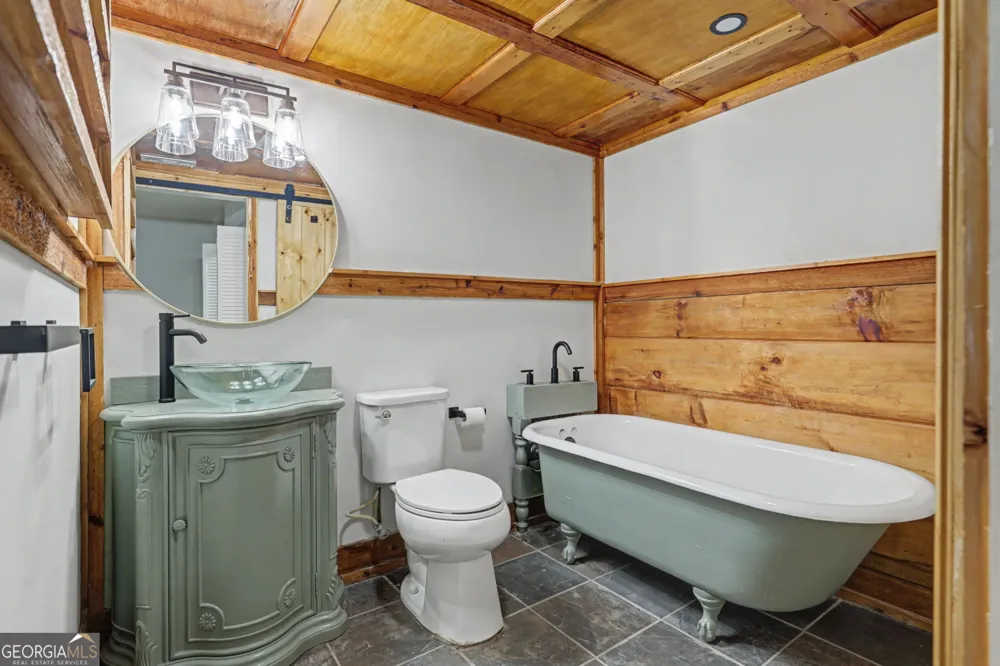 150 Summit ST Ellijay, GA 30540