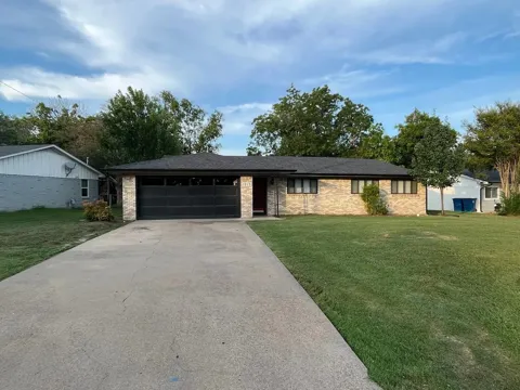 1213 Crestview Drive