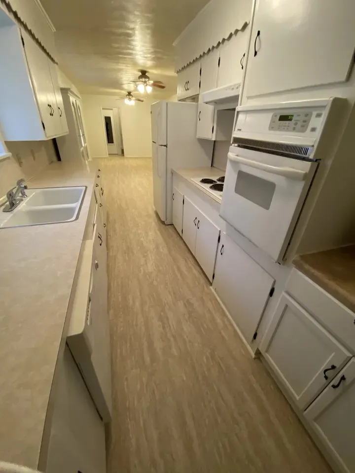 1213 Crestview Drive Kaufman, TX 75142
