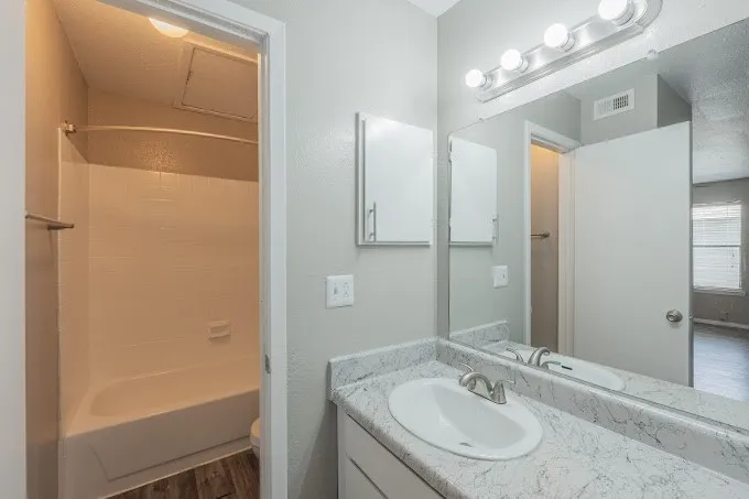 1122 Millview Drive #1106 Arlington, TX 76012
