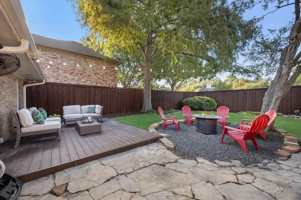 7406 La Manga Drive Dallas, TX 75248