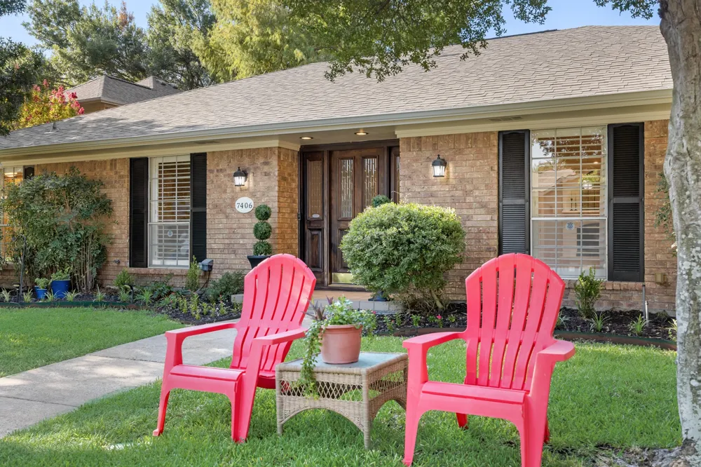 7406 La Manga Drive Dallas, TX 75248