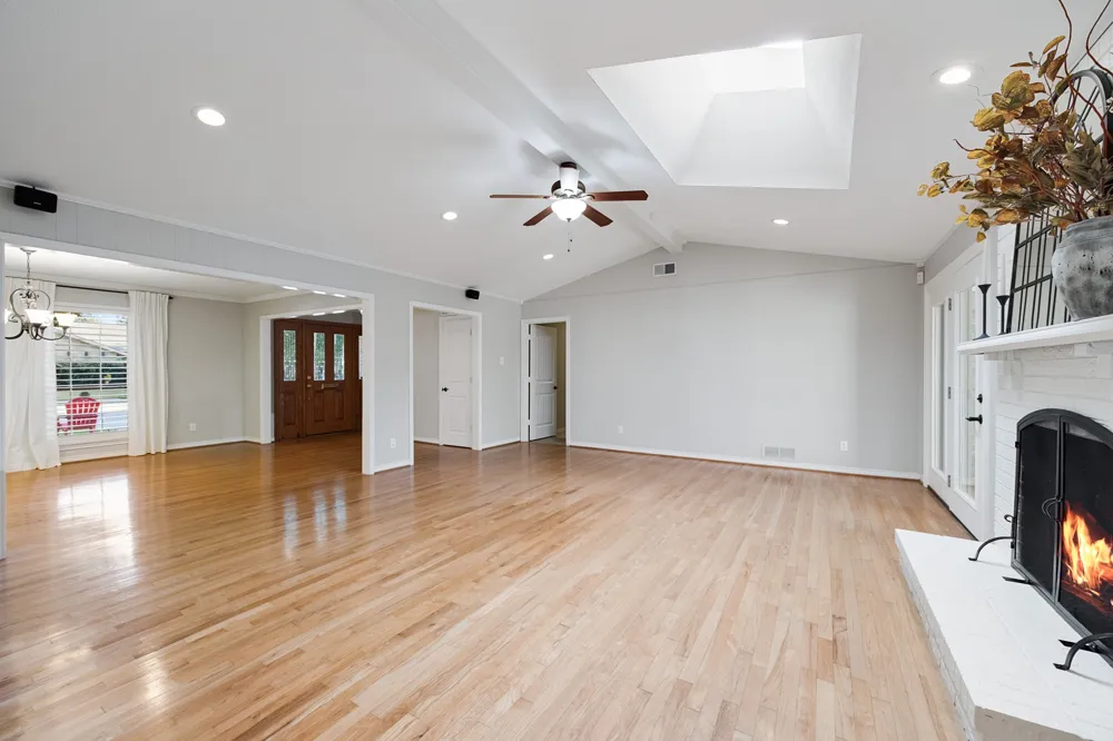 7406 La Manga Drive Dallas, TX 75248