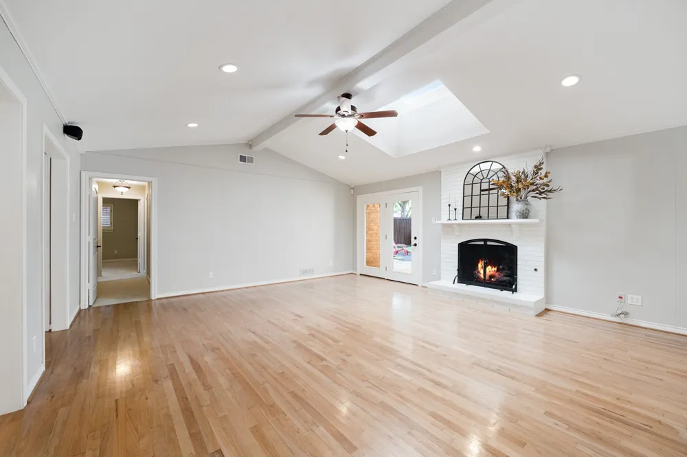 7406 La Manga Drive Dallas, TX 75248