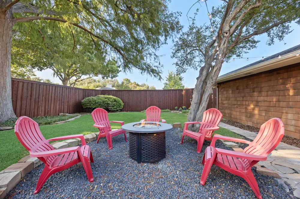 7406 La Manga Drive Dallas, TX 75248
